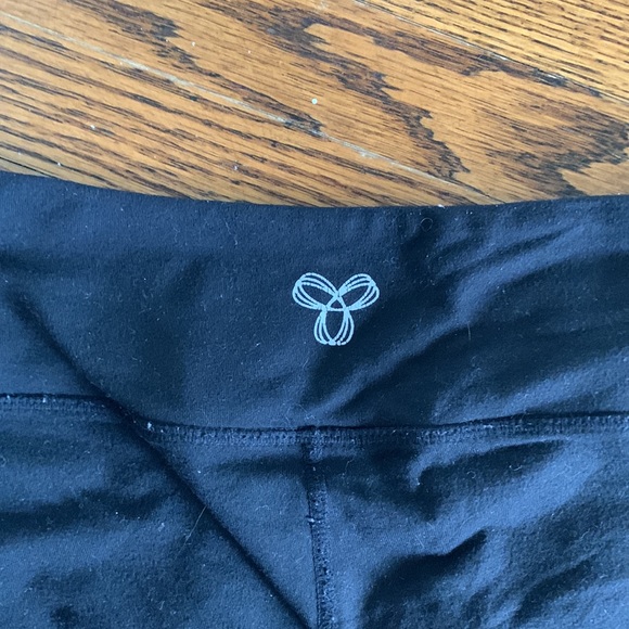 TNA thick black leggings - Picture 3 of 4